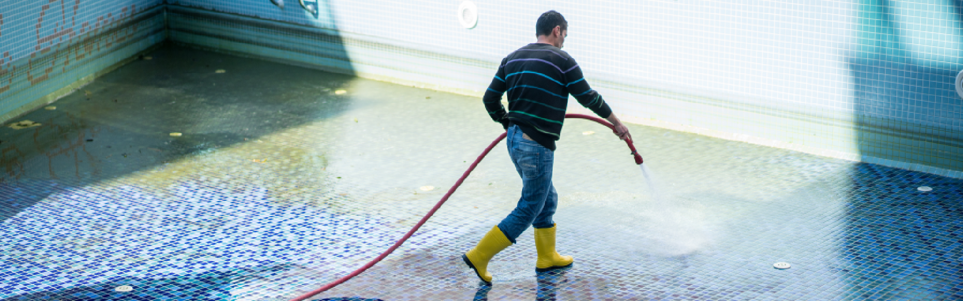 Signs Your Pool Needs an Urgent Repair